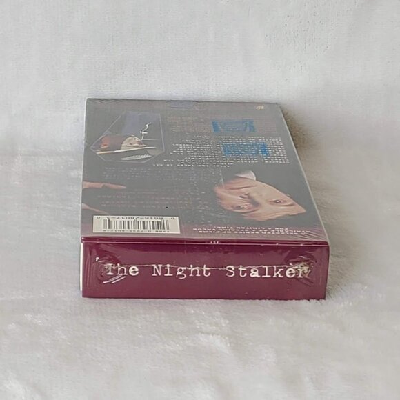 The Night Stalker 1996 VHS Factory Sealed Darren McGavin Horror Comedy Kolchak - Picture 7 of 9